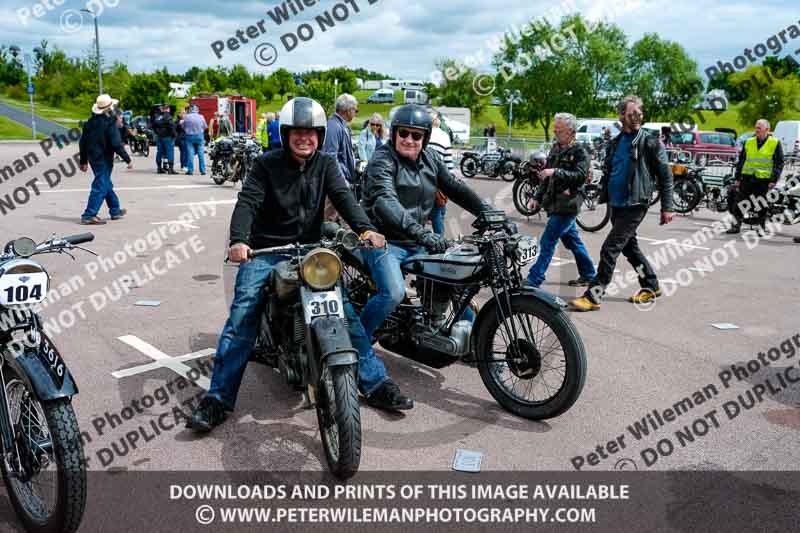 Vintage motorcycle club;eventdigitalimages;no limits trackdays;peter wileman photography;vintage motocycles;vmcc banbury run photographs